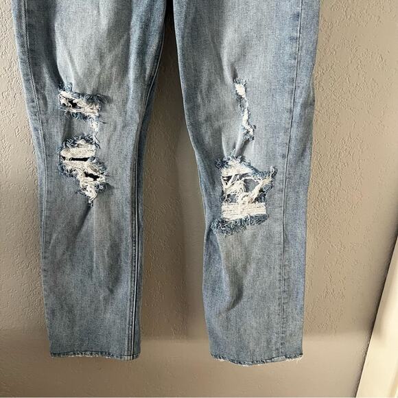 Aritzia Denim Forum The Arlo High Rise Straight Distressed Jeans - Picture 5 of 10